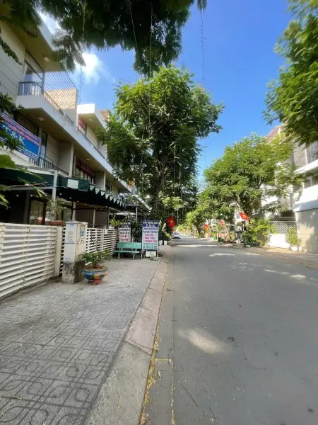 Cho Thuê Mặt Bằng Trệt 230 M2 Tiện Kinh Doanh Cafe , Ăn Uống , Siêu Thị - Gần Trường Học Các Cấp