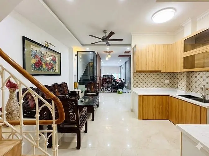 Bán Nhà Tân Bình Lạc Long Quân - Hxh 6M Dt 73M2 4 Tầng