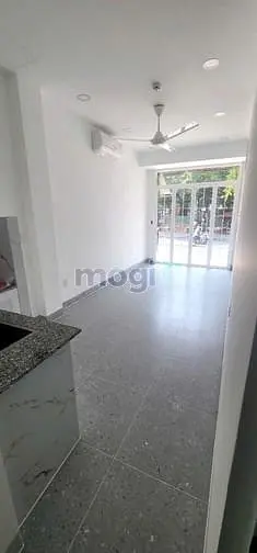 Cho Thuê Mặt Bằng Mặt Tiền Nhộn Nhịp Đinh Bộ Lĩnh (Gần Bến Xe M.đông)