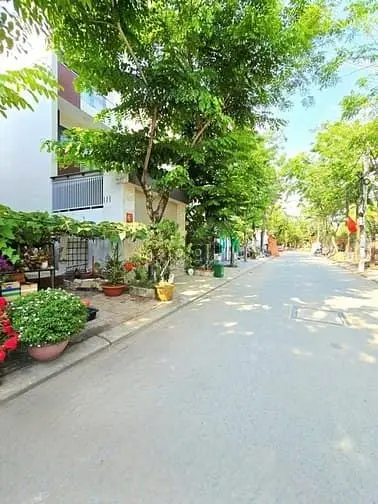 Nhà Lò Lu 3 Tầng - Có Dòng Tiền - Khu Phân Lô Đẹp. Giá 5.X Tỷ