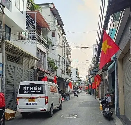 Nhà Hẻm Xe Tải - Hẻm Lý Thường Kiệt - Kinh Doanh Sầm Uất