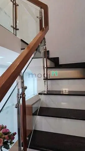 Bán Gấp Nhà Mt Trần Minh Quyền,Q10 33M2 Giá 1.5T Sổ Sẵn Hẻm Xe Hơi 4M