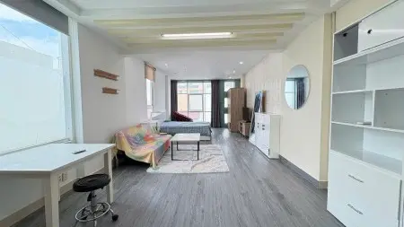 Căn Hộ Cửa Sổ Rộng Đoàn Như Hài Q4 Full Nthất 1 Pn Gần Cầu Khánh Hội,Đh Ntt,Thuận Tiện Qua Q1,Q4