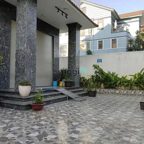 Chính Chủ Gửi Bán Căn Biệt Thự Sân Vườn Mặt Tiền Đường Trịnh Công Sơn