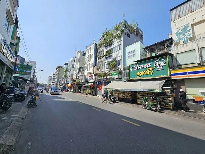 Nhà Góc 2Mt 3 Tầng Nguyễn Biểu - Khu Học Sinh/Sinh Viên Đông Đúc