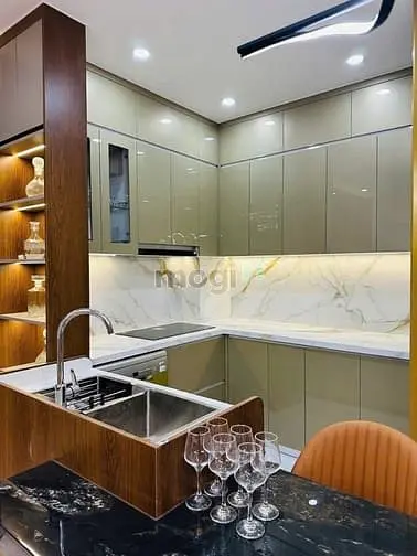 Bán Nhà Xuân Đỉnh 35M2 X 5T, Thang Máy, Cách Phố 30M, Mỗi Tầng 1 Phòng