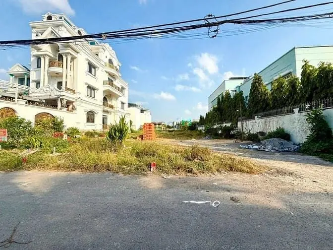 Đất Bên Trường Quới Xuân, Đường Tô Ngọc Vân, Dt:5X20M, Nở Hậu 5.14M