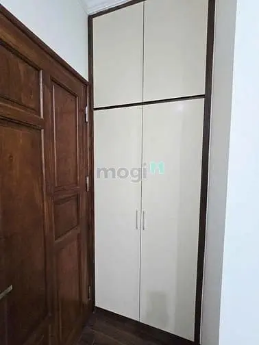 Bán Nhà Phân Lô Hoàng Quốc Việt 50M2 X 6T, Gara Ô Tô, Thang Máy,