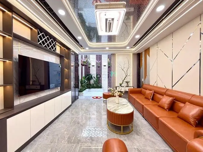 Nhà Có Thang Máy, Mtkd Đường Trần Quang Cơ, Dt:4X18M, Lửng, 3 Lầu, 4Pn