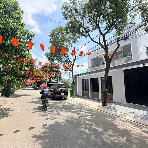 Cần Tiền Bán Gấp Nền Biệt Thự Mặt Tiền Đường Thuỷ Lợi P.phước Long