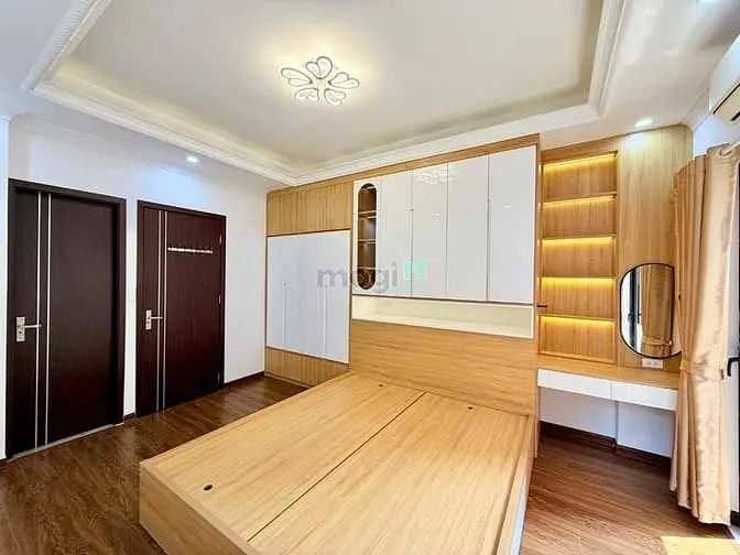 Bán Nhà Trần Cung – 36M – 5 Tầng– Gía 8 Tỷ – Ngõ Thông Ô Tô