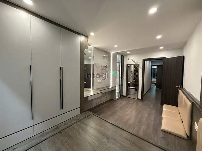 Bán Nhà Võ Chí Công 45M2 X 6T, Thang Máy, 1 Nhà Ra Phố, Kinh Doanh,