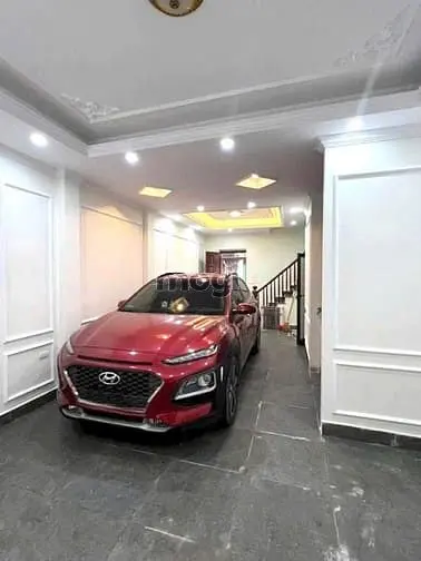 Bán Nhà Phân Lô Hoàng Quốc Việt 50M2 X 6T, Gara Ô Tô, Thang Máy,