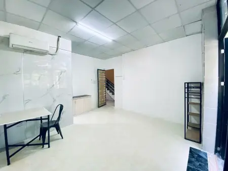 Cho Thuê Phòng Trọ Cát Lái Có Ban Công Có Máy Lạnh, Giá 3Tr6