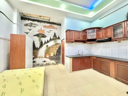 Phòng Máy Lạnh 25M2 Gần Cđ Fpt Và Siêu Thị E Mart Phan Huy Ích