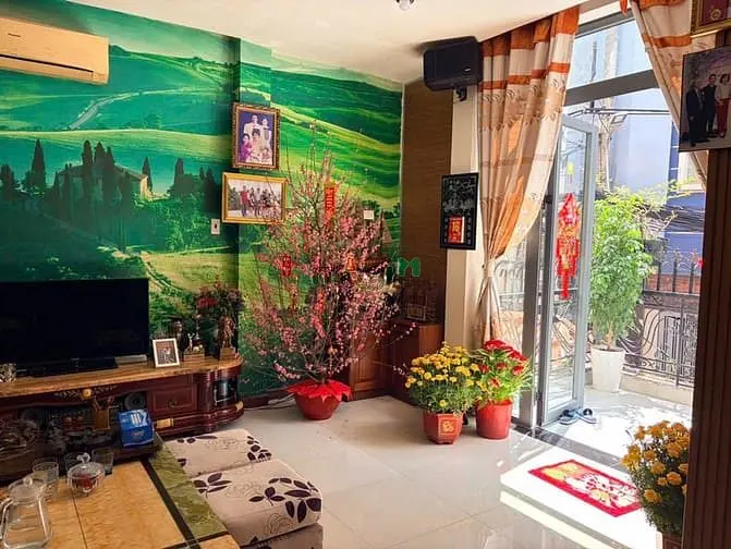 Cc Gửi Bán Nhà Mt Ngay Cv Hoàng Văn Thụ Ngang 11M 5 Lầu 163M2 Ra Sân