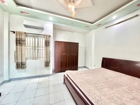 Phòng Máy Lạnh 25M2 Gần Cđ Fpt Và Siêu Thị E Mart Phan Huy Ích