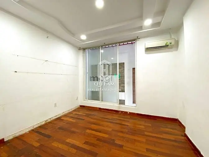 Gía Rẻ 43Tr - Cho Thuê Nhà Mặt Tiền Hoa Lan, Phú Nhuận - 4X20M, 4Tầng