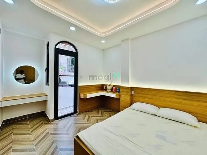 🔥 Siêu Phẩm Ngay Phan Đăng Lưu - Sát Mặt Tiền - 3 Tầng Btct 4Pn 5Wc -