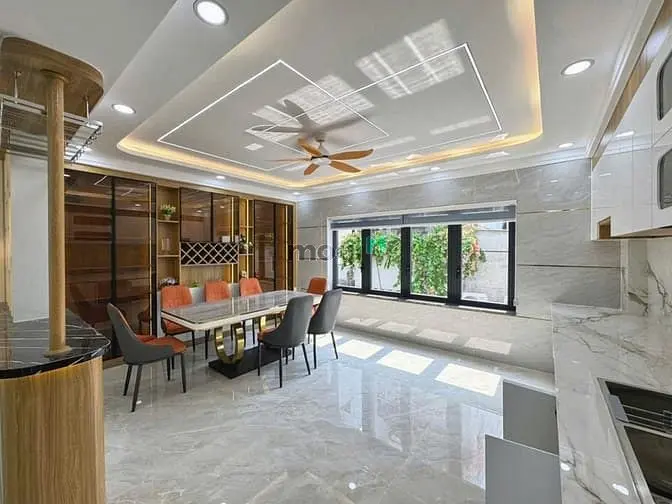 Chính Chủ Bán Nhà Có Thang Máy Đường Hương Lộ 2: 5.3Mx12M Đúc 4.5 Lầu