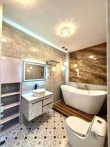 Phan Đình Phùng Phú Nhuận Giáp Quận 1 - 4 Tầng Mới - 5Pn Sân Thượng