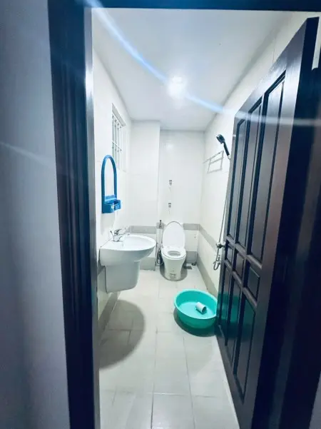 Phòng Mới Số 1 Đường D10, Full Nội Thất, Ban Công Sau, Giá 4,3Tr/Th