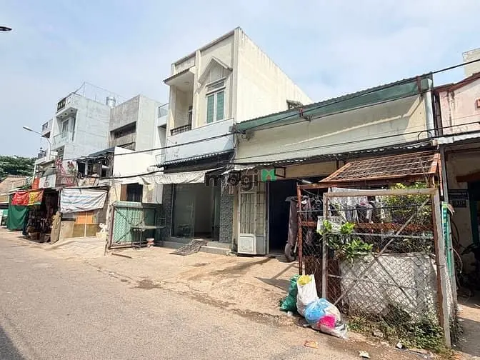 Nhà Phố Liền Lề Ngang 10M Hẻm Oto Đường Hồ Bá Phấn