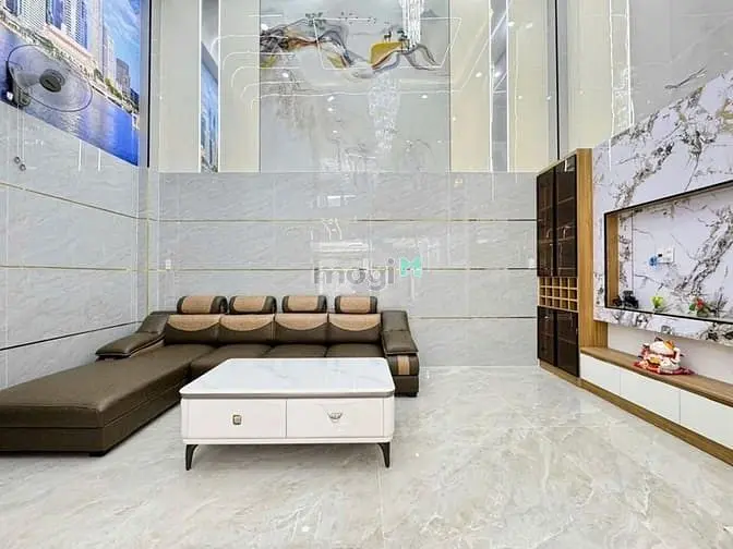 Chính Chủ Bán Nhà Có Thang Máy Đường Hương Lộ 2: 5.3Mx12M Đúc 4.5 Lầu