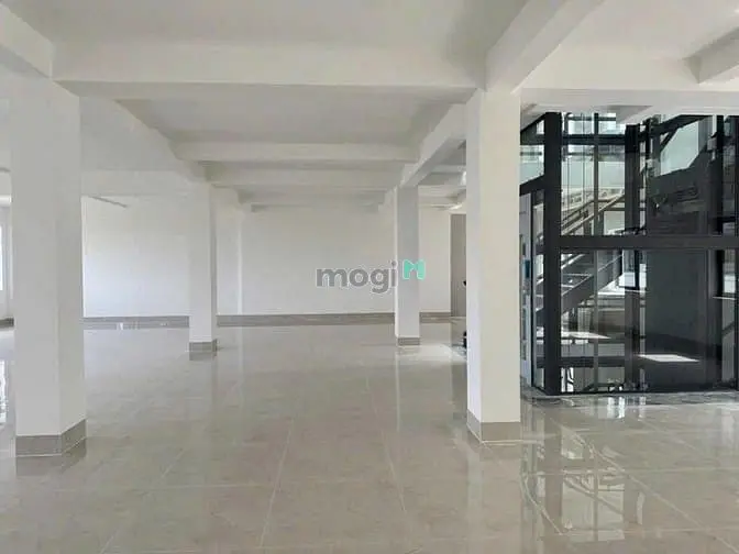 Cho Thuê Nhà Mặt Tiền Đường Song Hành Khu Lake View Quận 2 Dt 30X20M