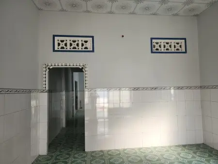 Nhà Cho Thuê, Mặt Tiền Nhựa Lớn Rộng 16M, Phía Trái Và Phải Đều Cách Chợ 2Km