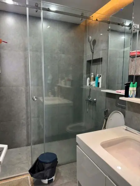 Căn Chung Cư 2P Ngủ, Nội Thất Đẹp Đường Cống Quỳnh, Giá 11Tr5/Th