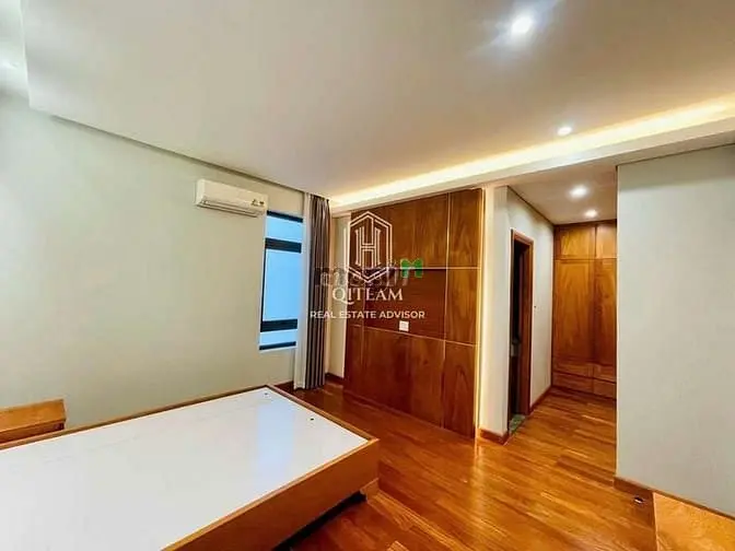 Hầm 4Tầng - Cho Thuê Nhà Mặt Tiền Hoa Đào, Phú Nhuận - Có Thang Máy