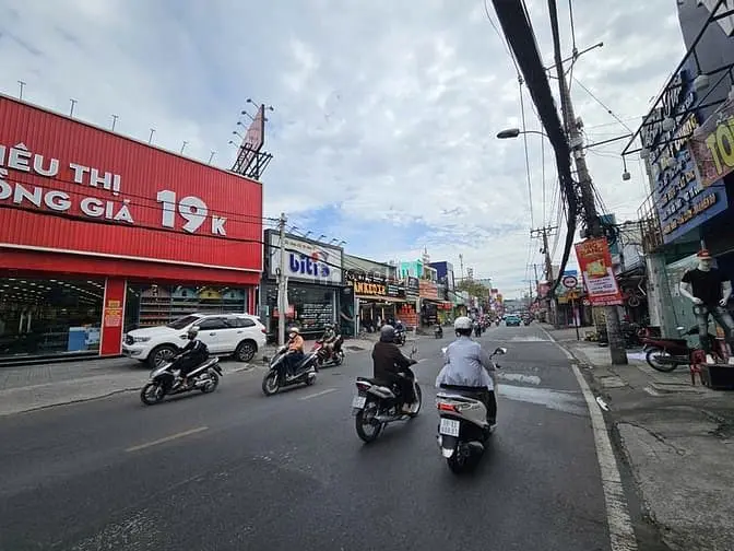 Góc 2Mt Lê Văn Việt – Dt Khủng 525M² – Độ Nhận Diện Thương Hiệu Cao