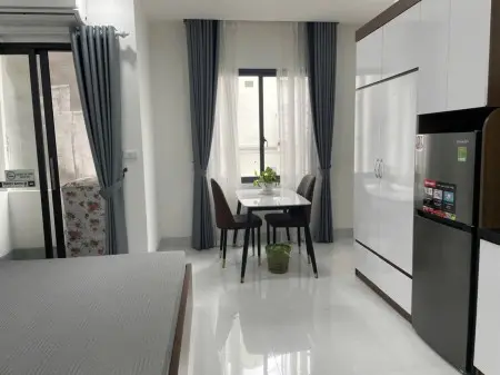 Cho Thuê Căn Hộ Khép Kín Full Nội Thất, Ban Công Thoáng