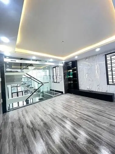 Nhà 5 Tầng Kinh Doanh Đỉnh - Mặt Ngõ Thông Rộng - 2 Ô Tô Tránh - Xvnt