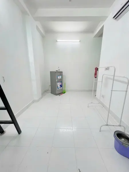 Phòng Máy Lạnh Có Gác Cửa Sổ Trời, Dưới Trệt Ngay Vòng Xoay Cây Gõ, Hồng Bàng, Q.11