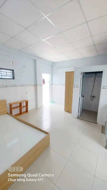 Phòng Ban Công Thoáng Mát Ngày Đại Học Văn Hiến, Âu Cơ, Khu Bàu Cát, Tân Bình