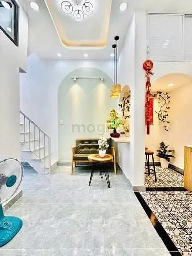 🔥 Nhà Đẹp Ngay Lô Góc Thế Này Mà Chỉ Có Nhỉnh 2 Tỷ 📍 Phường 15_ Tb