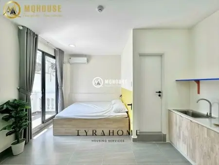 Căn Hộ Ban Công Ngay Nguyễn Gia Trí, Bình Thạnh Gần Hutech, Ngã Tư Hàng Xanh_Full Nội Thất