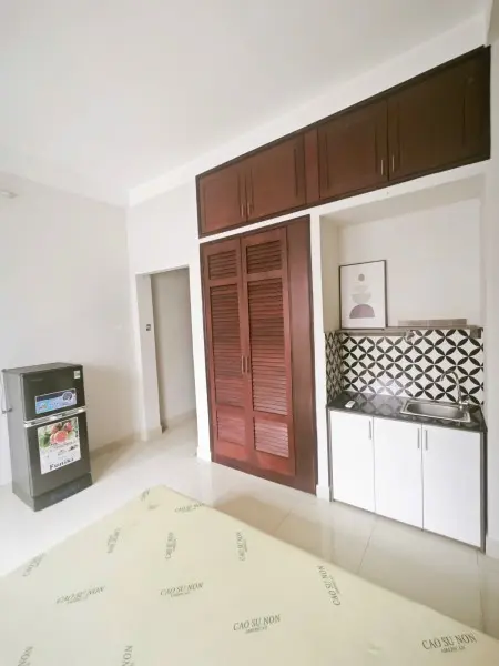 Phòng Trọ Full Nội Thất Ban Công Đường Nguyễn Xí Gần Hutech, Đh Ngoại Thương, Gtvt, Ngã Tư Hàng Xanh