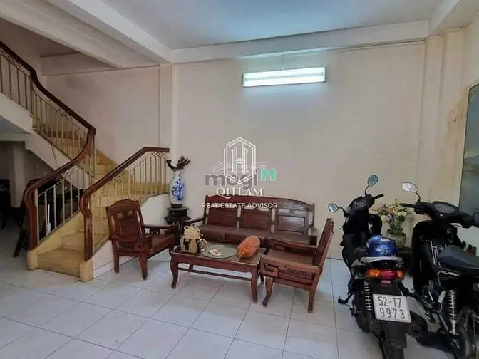 Ngang 7.5M - Cho Thuê Nhà 256 Bùi Viện, Quận 1 - Trệt Lầu, Chính Chủ