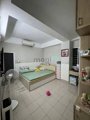 Chung Cư Nguyễn Thị Minh Khai, Q3: 75M2, 2P Ngủ, Nt Mới, 11Tr/Th