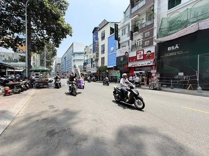 Chính Chủ Bán Ks Đường Bùi Thị Xuân Q.1- 5,5M X 18,2M Giá 138 Tỷ