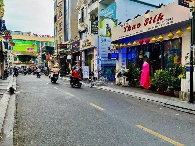 Ngang 7.5M - Cho Thuê Nhà 256 Bùi Viện, Quận 1 - Trệt Lầu, Chính Chủ