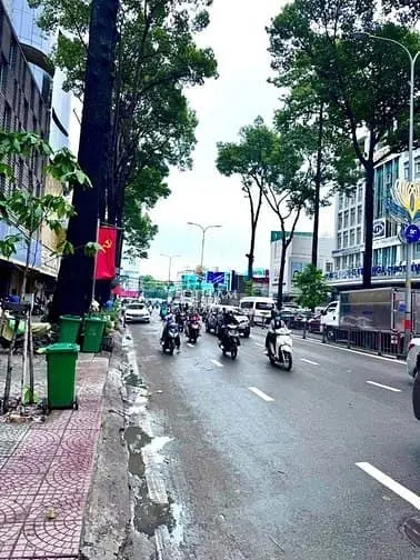 8Pn - Cho Thu Nhà Mặt Tiền 46 Ba Tháng Hai, Q10 - Dt 4,5X30M, Giá 6X