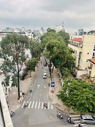 Cho Thuê Building Góc 2Mt Trần Quốc Toản, Q3 - Dt 10,5X16M, Ốp Kính