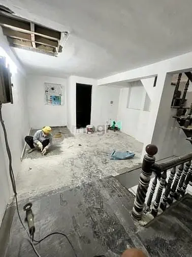 Cho Thuê Nhà 115 Lê Thánh Tôn, Quận 1 - Trệt 2Lầu, Giá Thương Lượng