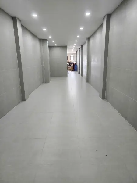 Cho Thuê Nhà Mặt Tiền Kinh Doanh Ngay Sát Chợ Lớn – Đường 10M Xe Tải Tận Cửa