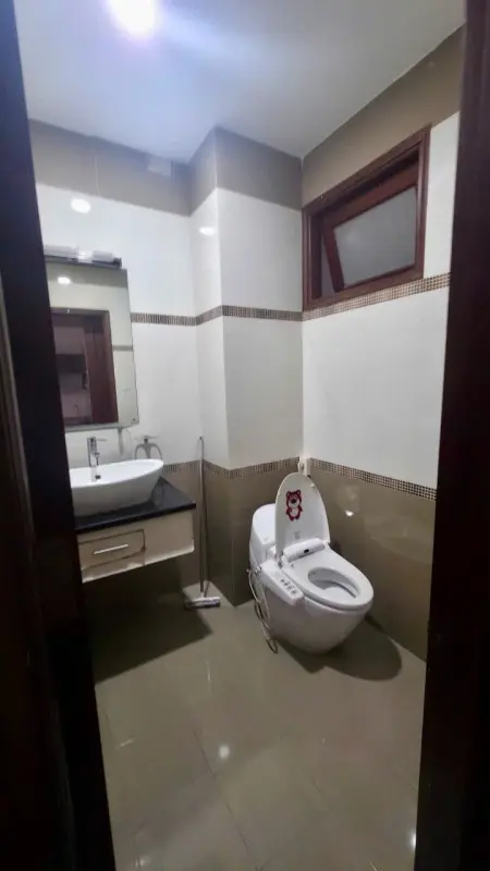 Cho Thuê Chmn Cửa Sổ Lớn – Khu Sân Bay Tân Bình