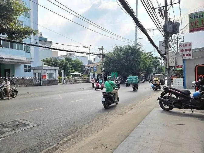 Nhà Mặt Tiền Âu Cơ - Đồng Đen - Bàu Cát - Trung Tâm Tân Bình - 86M2